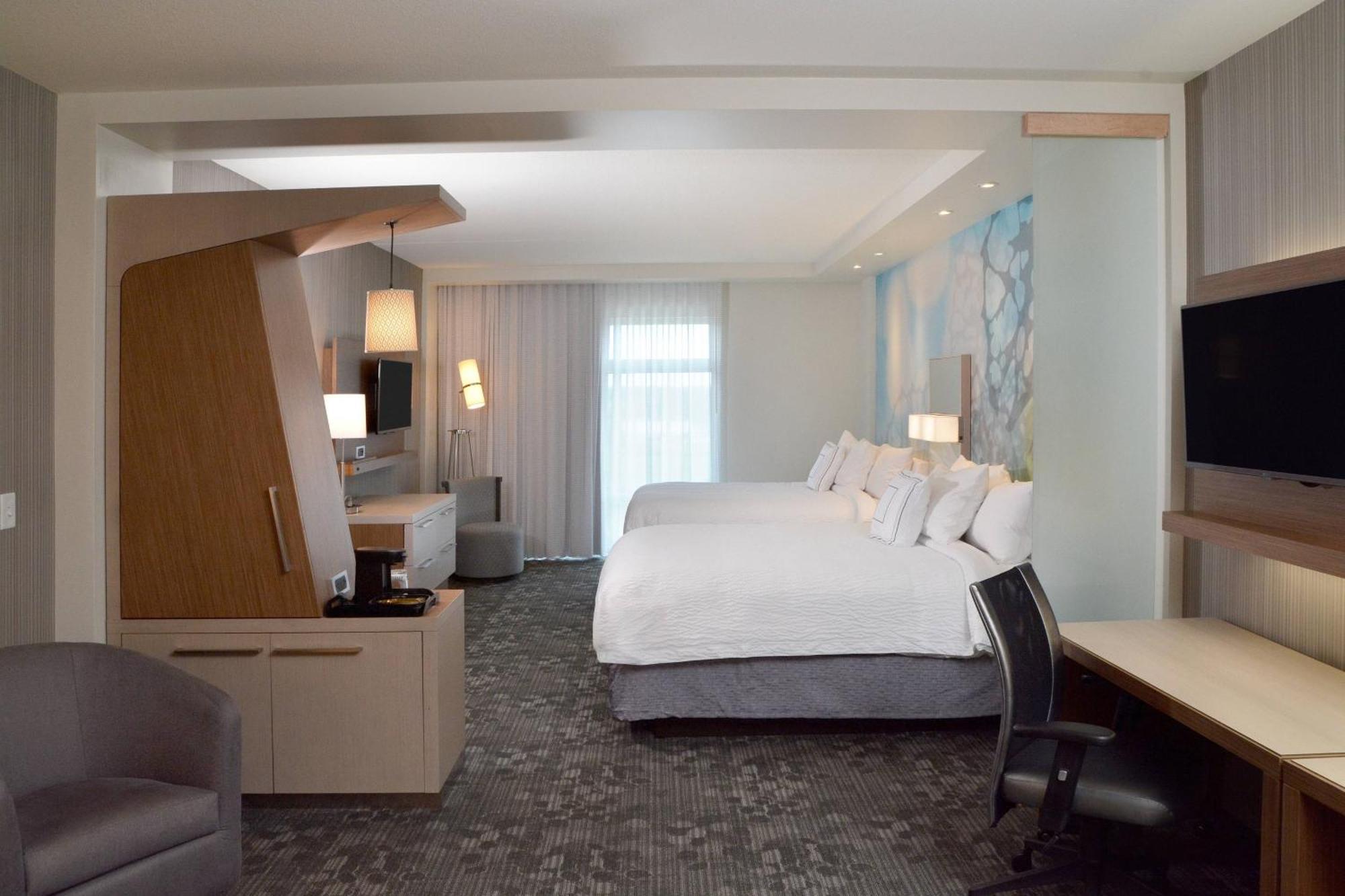Courtyard By Marriott Youngstown Canfield Exterior photo