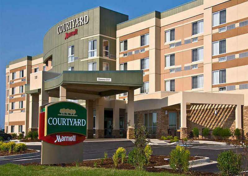 Courtyard By Marriott Youngstown Canfield Exterior photo