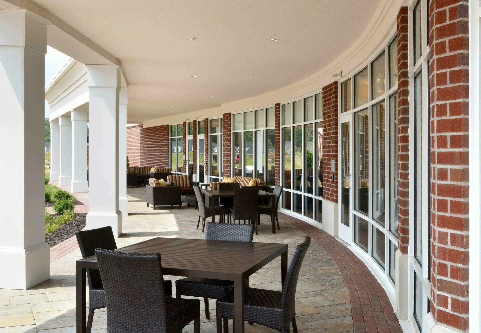 Courtyard By Marriott Youngstown Canfield Exterior photo